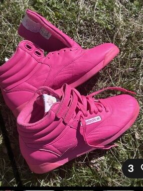 Reebok Women’s High-Top Sneakers in Bright Pink